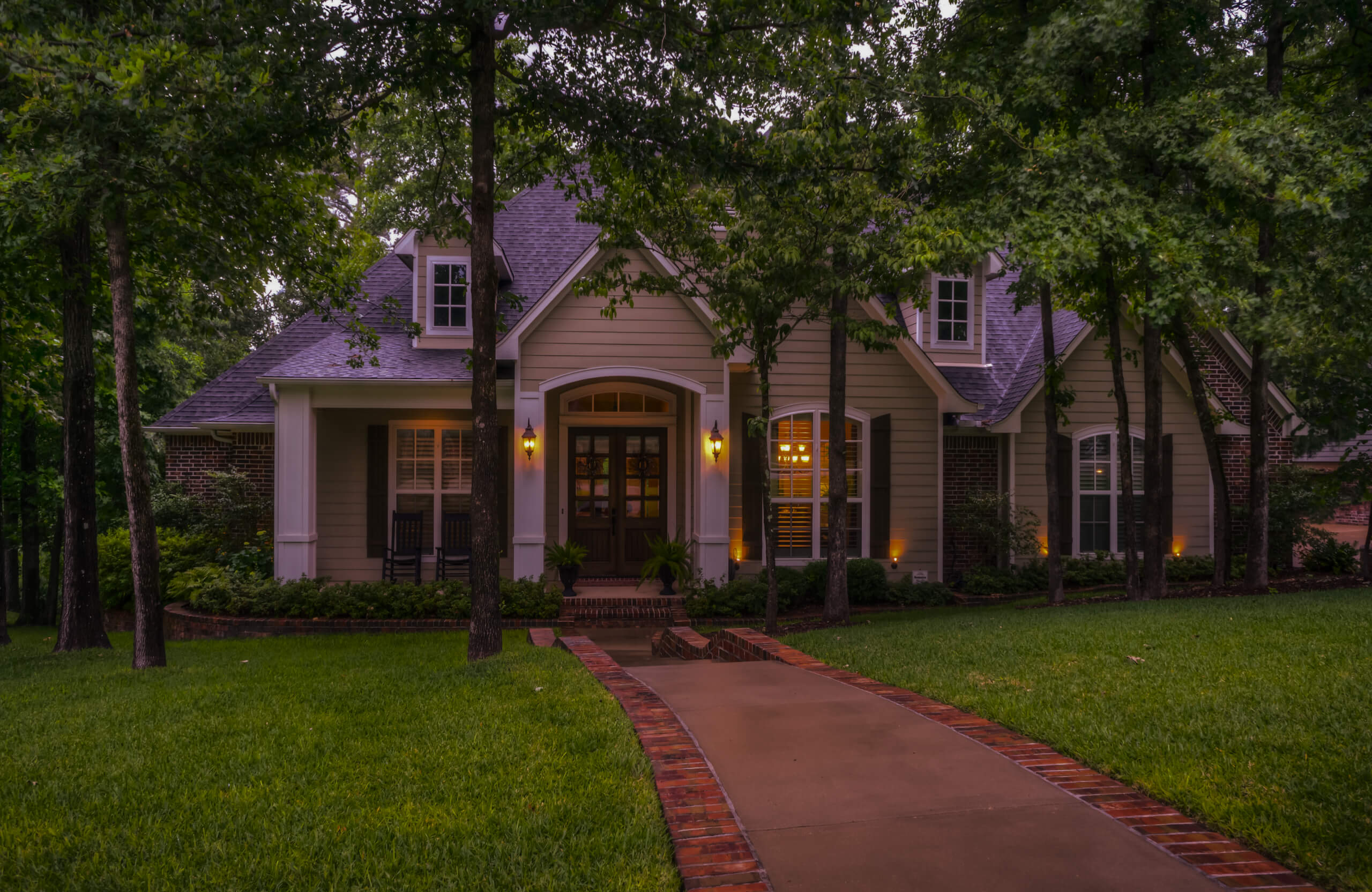 Elegant garden with Nashville residential architecture